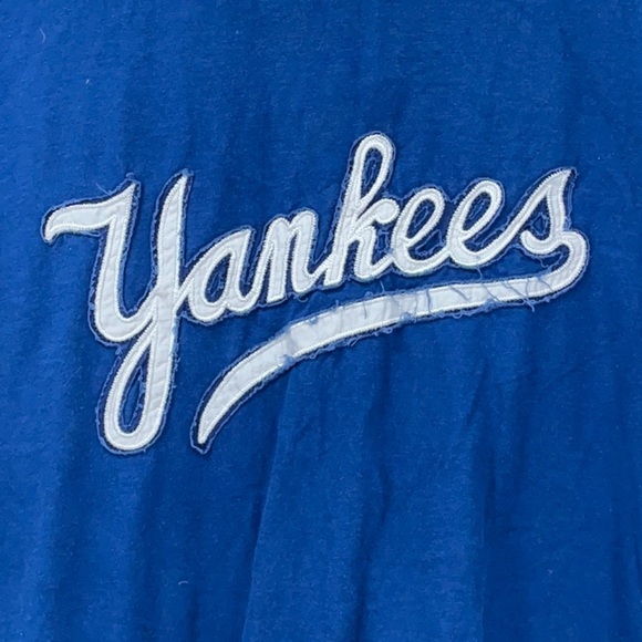 MLB New York Yankees Script Logo T-Shirt XL Navy Blue – Excellent Condition - Picture 3 of 6